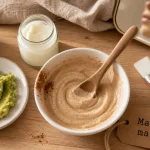 Masque pour le visage maison : bol miel-cannelle, avocat et yaourt